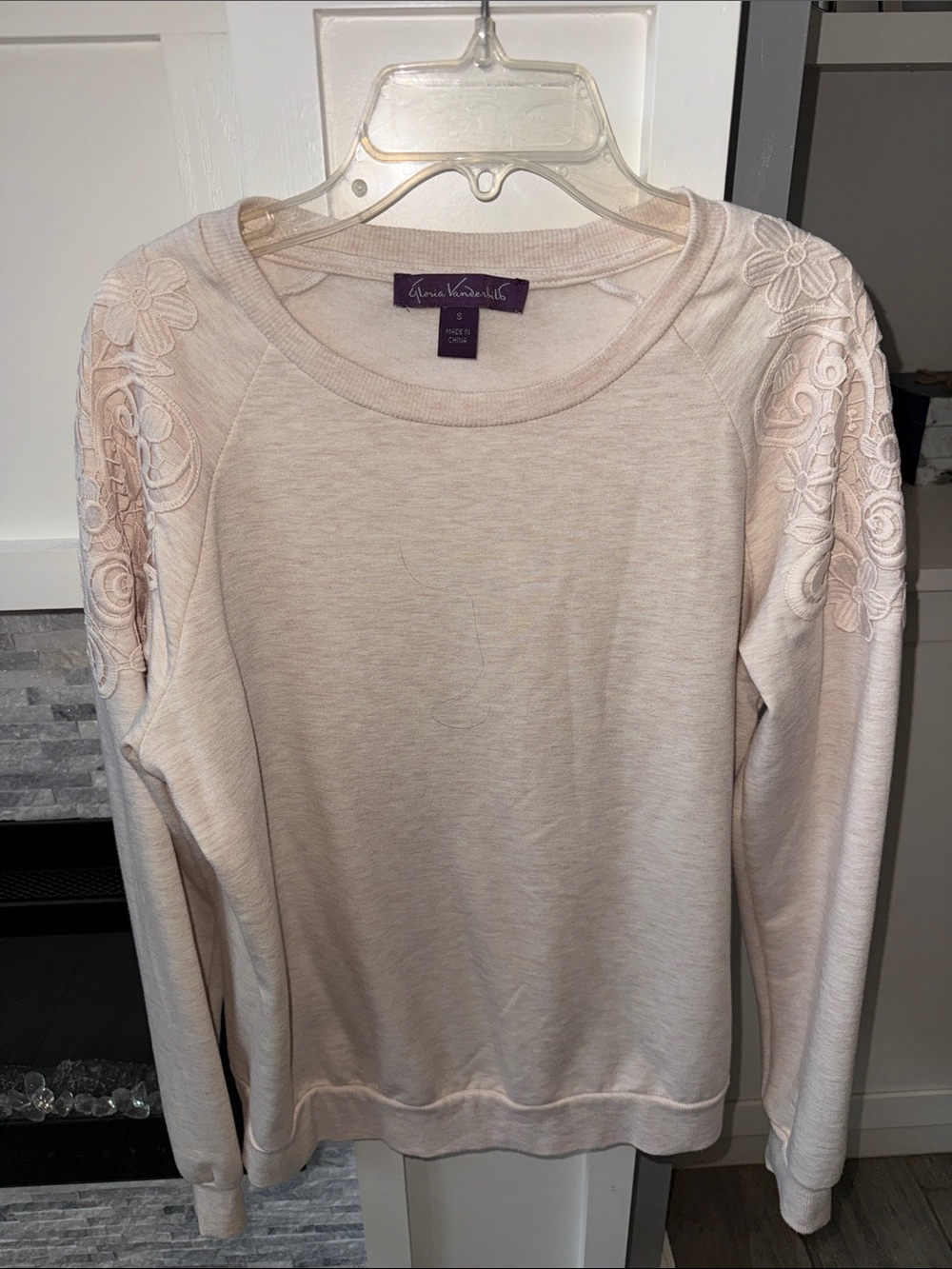 Gloria Vanderbilt Light Cream Lace-Detail Pullover Sweatshirt